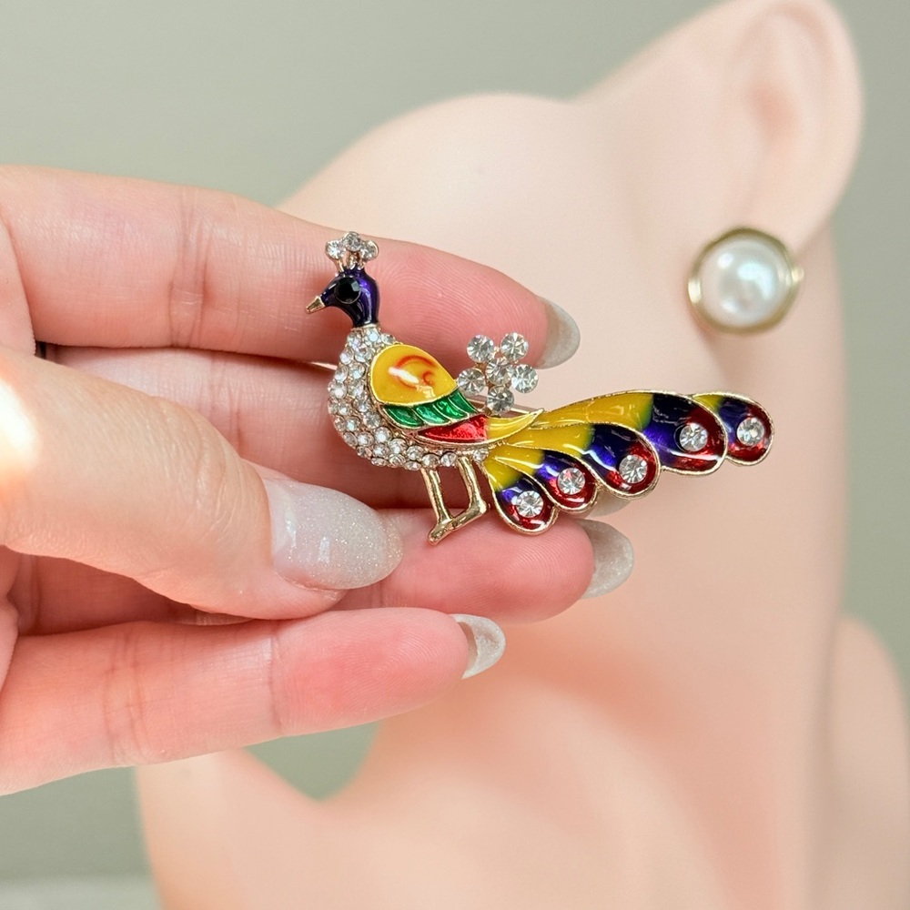⚜️ Colorful Peacock Brooch with Crystals - Picture 3 of 6